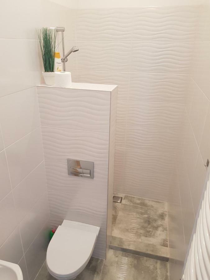 Apartament Piano Mini Lägenhet Malbork Exteriör bild