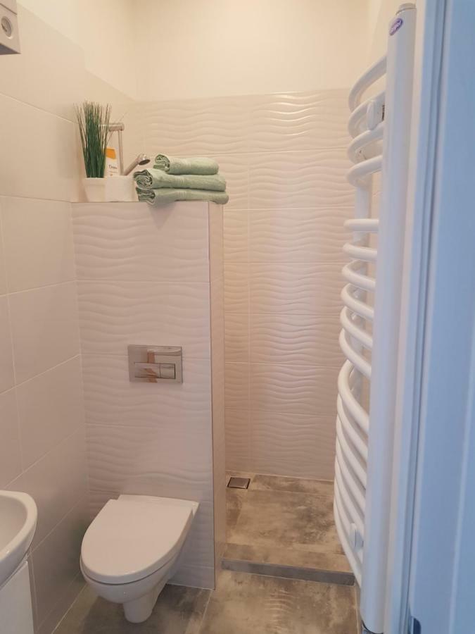 Apartament Piano Mini Lägenhet Malbork Exteriör bild